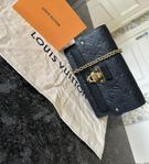 Louis Vuitton - Vavin Chain Wallet 