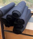 Svart, kraftigt ulltyg "Vadmal"