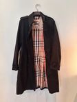 BURBERRY TRENCHCOAT Oanvänd