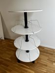 Bokhylla, pärmsnurra, skärmvägg, stol, bord kontor