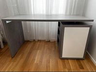 Skrivbord ULLITS 69x140 betong/högglans