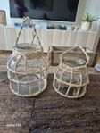 2 hängande ljuslyktor i glas & jute 