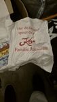 Flyttlåda full med reklam-T-shirts från Danmark – unisex
