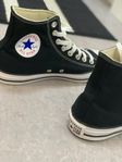 Converse svarta – Storlek 42 – Använda en gång