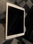 iPad 9,7 PRO 1st Gen Celluar / Wi-Fi /  128 GB A1674