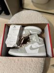 Air Jordan 1 high OG seafoam