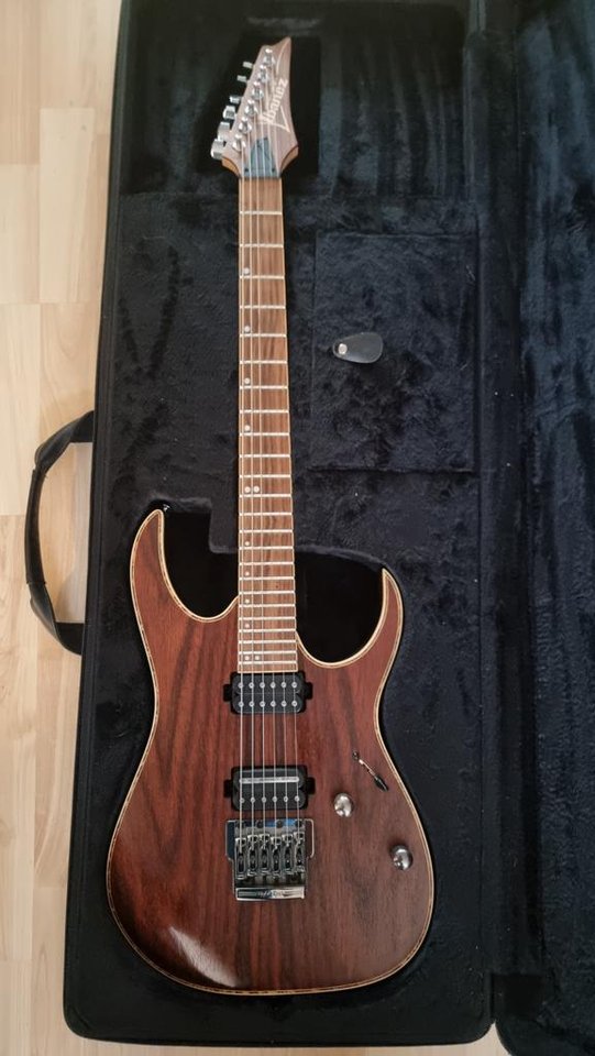 Ibanez Premium RG721RW med Di...