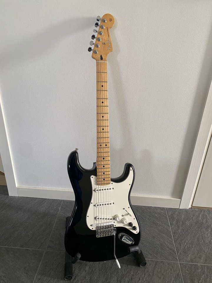Fender Stratocaster G5 VG