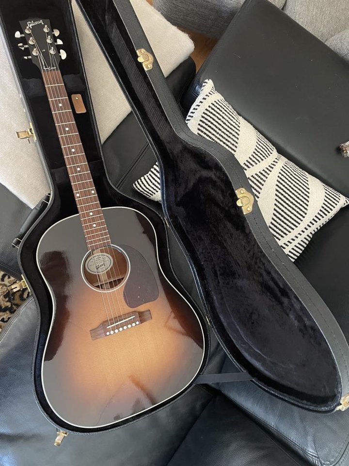 Gibson j-45