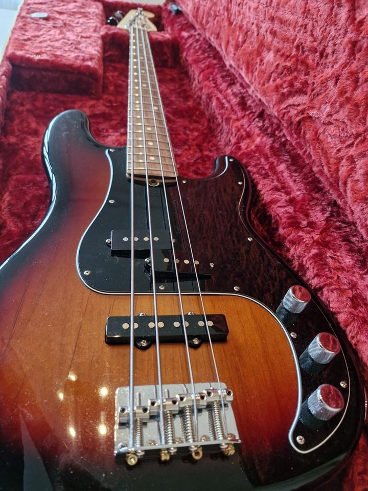 Fender American Precision bass