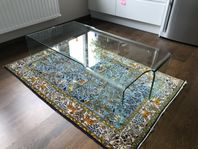 soffbord i härdad glas