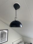 Svart taklampa 