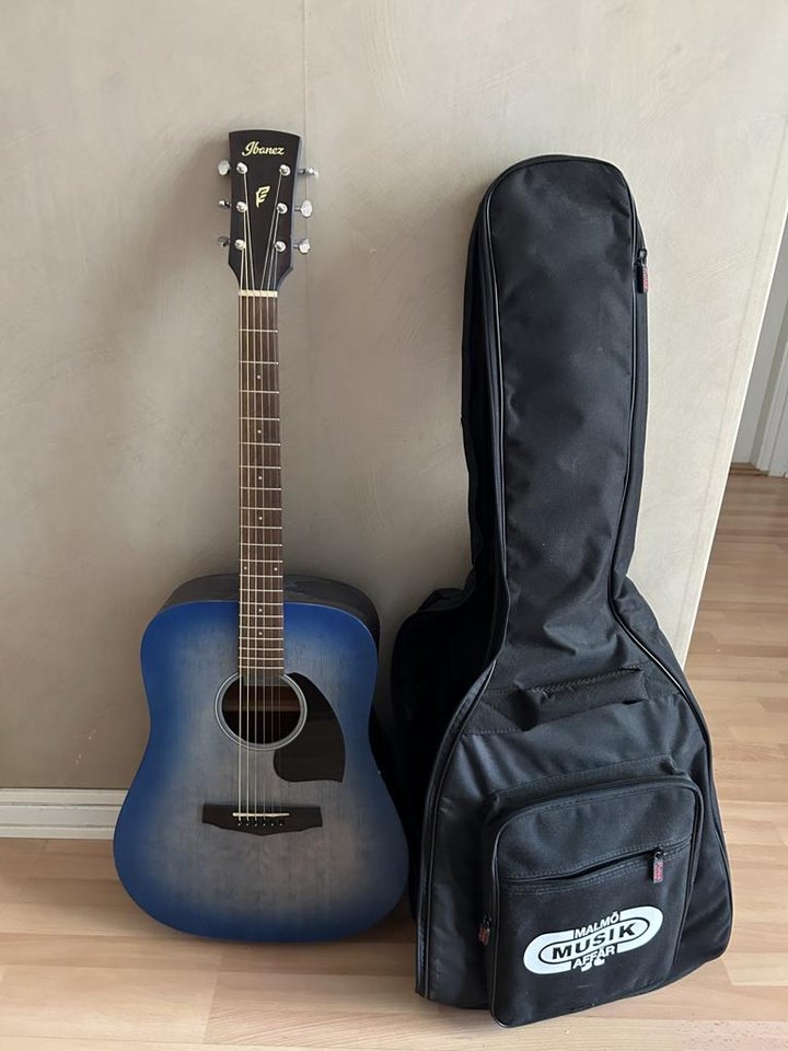 gitarr med stål strängar 