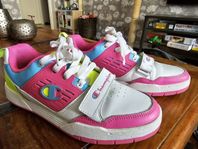 Färgglada Champion sneakers i 90tals stuk
