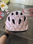 Barnhjälm rosa med prickar – storlek 48–52 cm