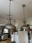2 fina taklampor Newport-/ industristil