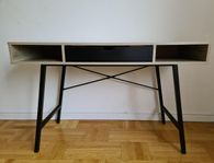Skrivbord från Jysk