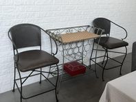Minibar/vinställ med 2 stolar - smide