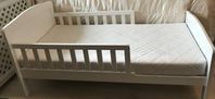 JLY JUNI Dream barnsäng med BabyMatex Madrass 70x140, vit