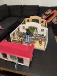 schleich komplett med stall och hästar