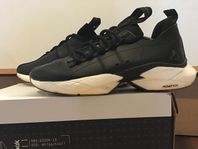 skor/ sneakers