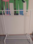 IKEA rigga klädställning