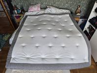 Bäddmadrass fint skick 180x200cm