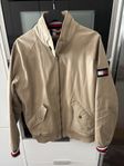 Tommy Hilfiger jacka
