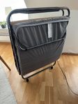 2st hopfällbara sängar på hjul