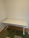 Elektriskt Höj- och sänkbart skrivbord (Kinnarps)