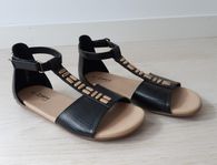 Sandal