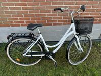 Monark Karin
