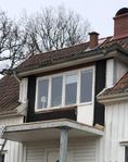 Balkondörr med tillhörande fönster