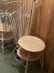 4 vackra  trädgårdsstolar målad metall 850  kr styck  