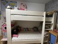 bunk bed with metress in good condition 