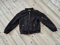 Svart jacka stl.104 H&M