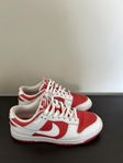 Nike dunk low 