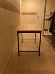 bord från Ikea, i stort sätt oanvänt