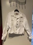 Vit o blåa jeansjackor & kavajer stl 34-44 fr 300-400:-