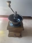 Kaffekvarn manuell med låda 