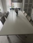 Stort matbord från ikea med iläggsskivor 
