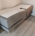 Hoie, höj- och sänkbar säng 90 x 200
