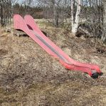 Megakul rutschkana i plåt – 3 meter ren glädje!