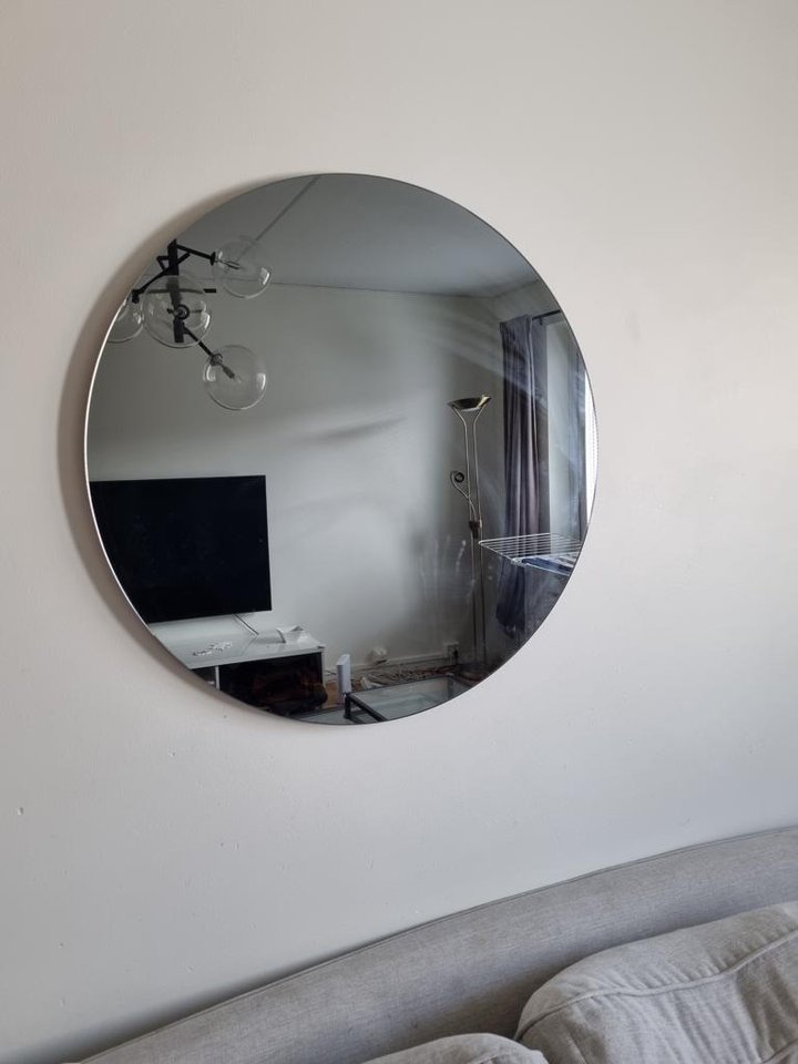 stor rund spegel