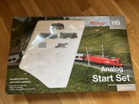 Analogt startset med ånglok och passagerartåg Roco 5100001