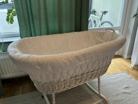 Moseskorg / Bebissäng på hjul inkl babynest