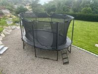 Studsmatta North Trampoline oval ca 5 m x 3,5 