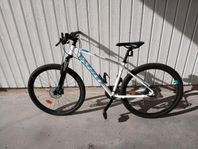 White xc 275, cykel