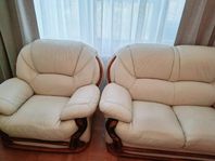 Säljer 2 sofa 