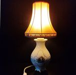 BORDSLAMPA Retro-vintage HACKEFORS stämplade porslin